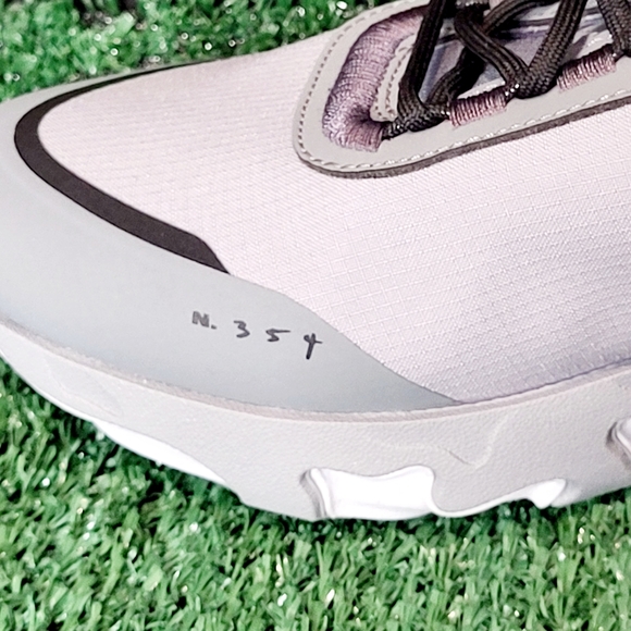 Nike React Live SE Stadium Grey Running Sneakers Size 8 Women DD6879 001 - Picture 7 of 9